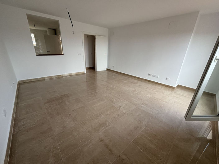 Image No.2-3 Bed Apartment for sale