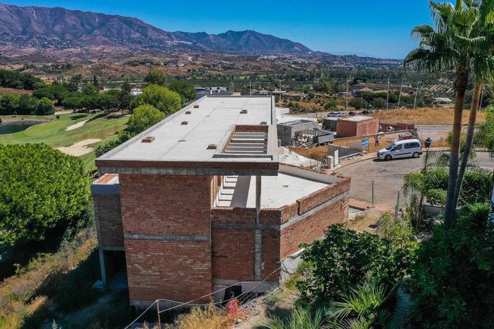 Image No.4-6 Bed Villa for sale