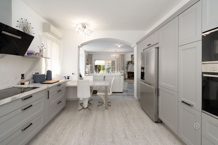 Image No.17-Villa de 4 chambres à vendre à Estepona