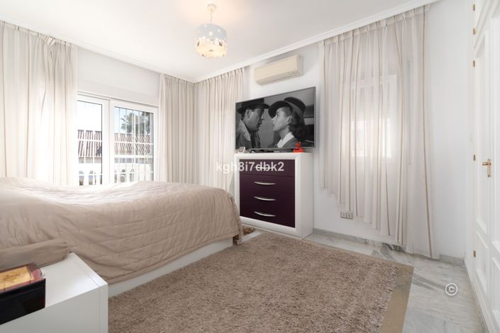 Image No.20-Villa de 4 chambres à vendre à Estepona