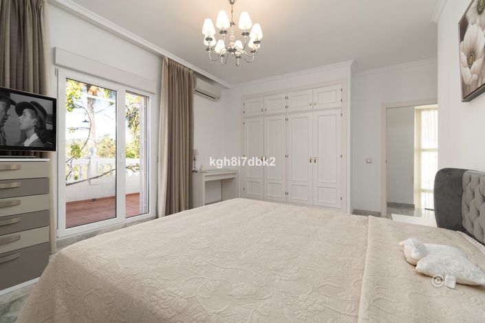 Image No.21-Villa de 4 chambres à vendre à Estepona