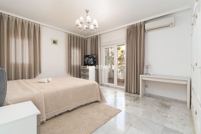 Image No.22-Villa de 4 chambres à vendre à Estepona