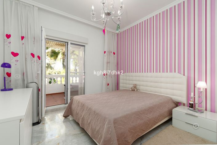 Image No.23-Villa de 4 chambres à vendre à Estepona