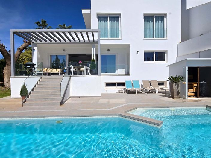 Image No.4-Villa de 4 chambres à vendre à Malaga