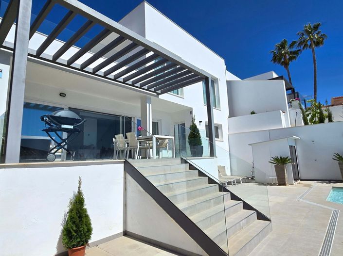 Image No.5-Villa de 4 chambres à vendre à Malaga