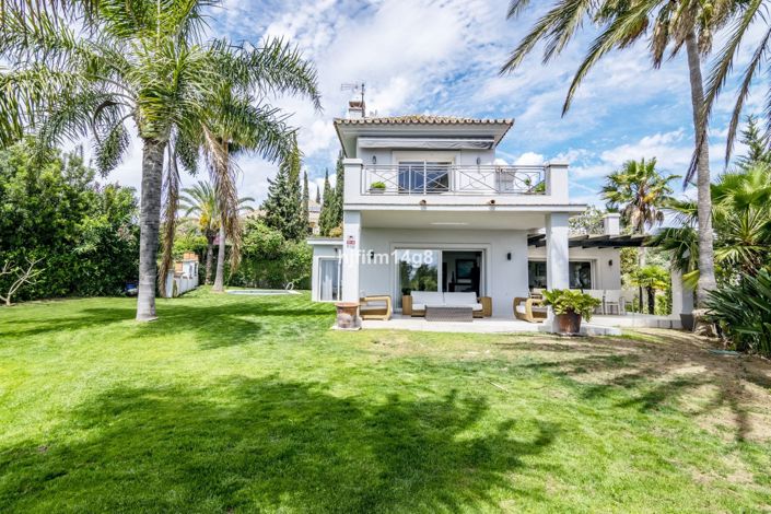 Image No.1-4 Bed Villa for sale