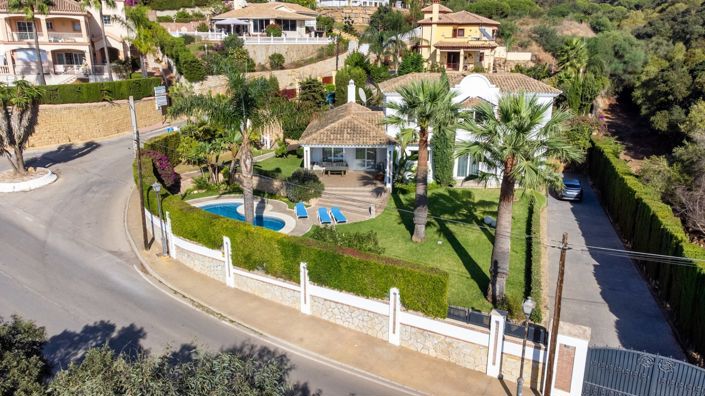 Image No.1-4 Bed Villa for sale