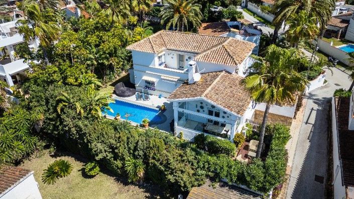 Image No.1-3 Bed Villa for sale