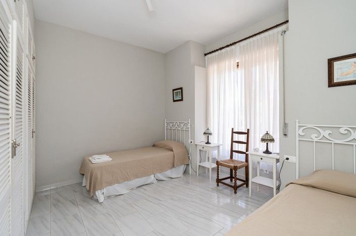 Image No.20-3 Bed Villa for sale