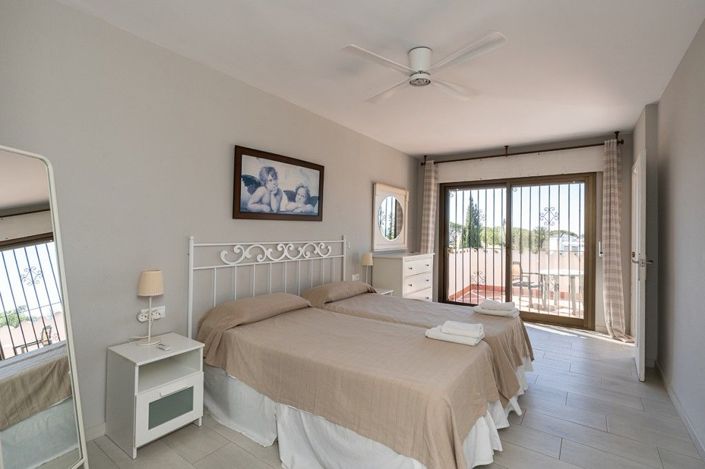 Image No.21-3 Bed Villa for sale