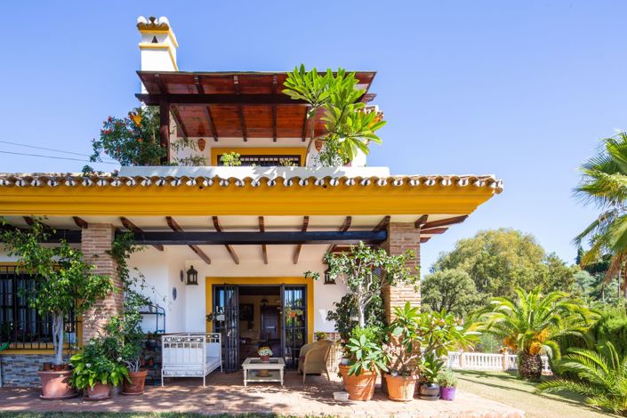 Image No.2-4 Bed Villa for sale