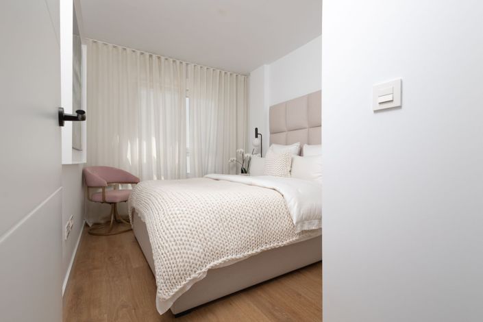 Image No.27-4 Bed Townhouse for sale