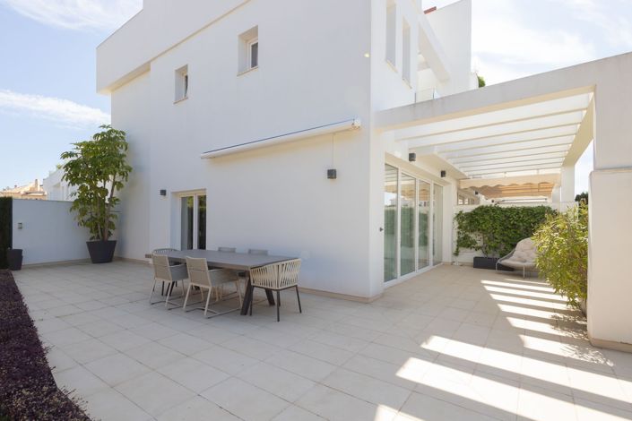 Image No.5-4 Bed Townhouse for sale