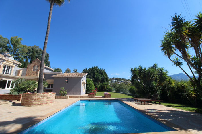 Image No.1-5 Bed Villa for sale