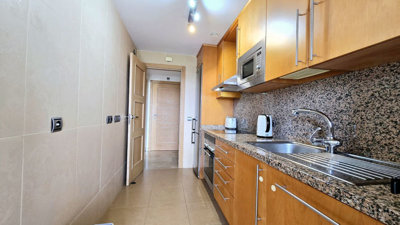 c2j1sllikwe10-bb915d1cb19341576dcdc994b81ab9c