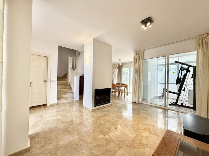 Image No.8-3 Bed Townhouse for sale