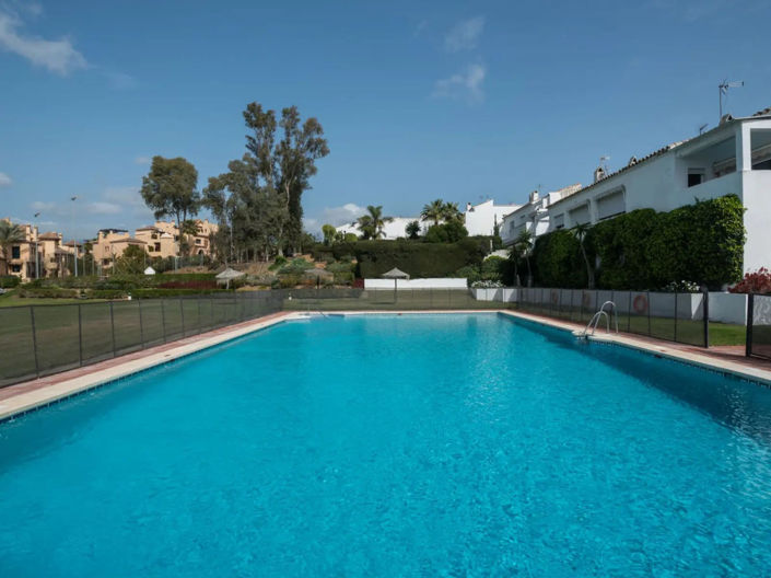 Image No.1-4 Bed Townhouse for sale
