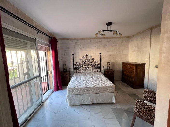 Image No.7-3 Bed Townhouse for sale