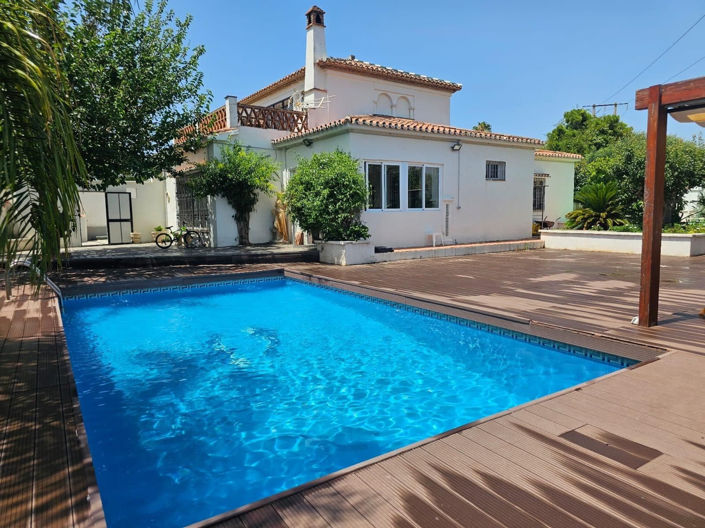 Image No.1-4 Bed Villa for sale
