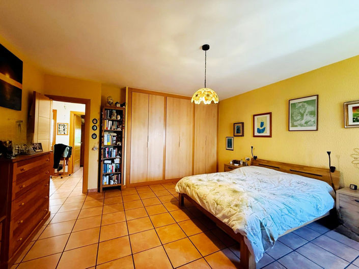 Image No.14-3 Bed Townhouse for sale