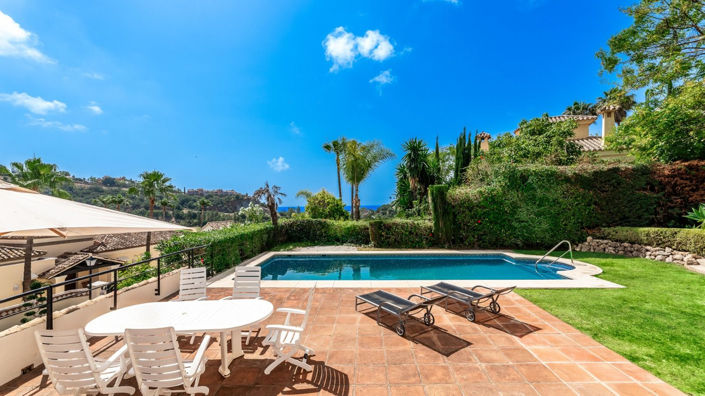 Image No.1-4 Bed Villa for sale