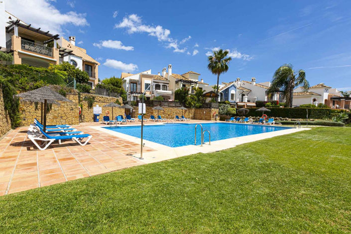 Image No.1-4 Bed Townhouse for sale