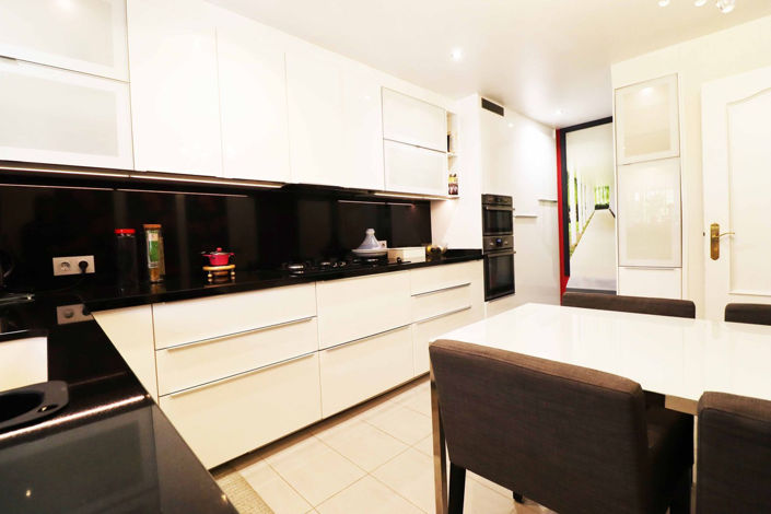 Image No.15-4 Bed Townhouse for sale