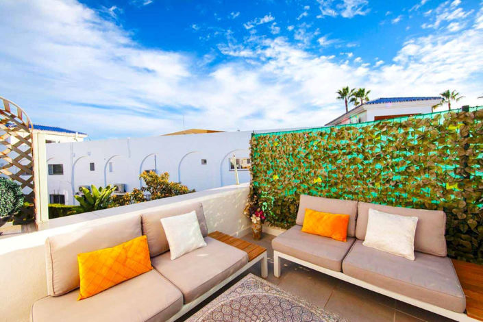 Image No.4-4 Bed Townhouse for sale