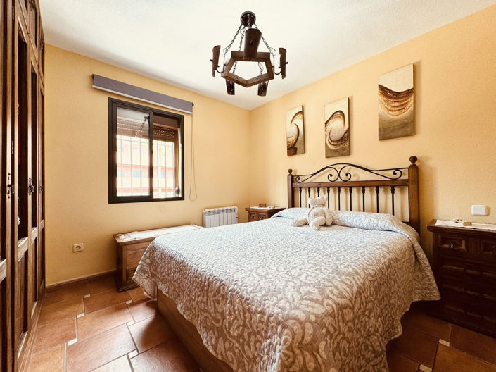 Image No.19-3 Bed Townhouse for sale