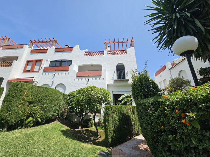 Image No.1-Maison de ville de 4 chambres à vendre à Estepona