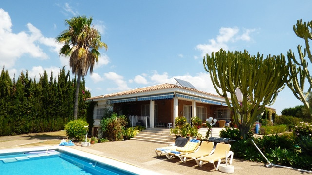Image No.1-Villa de 4 chambres à vendre à Marbella