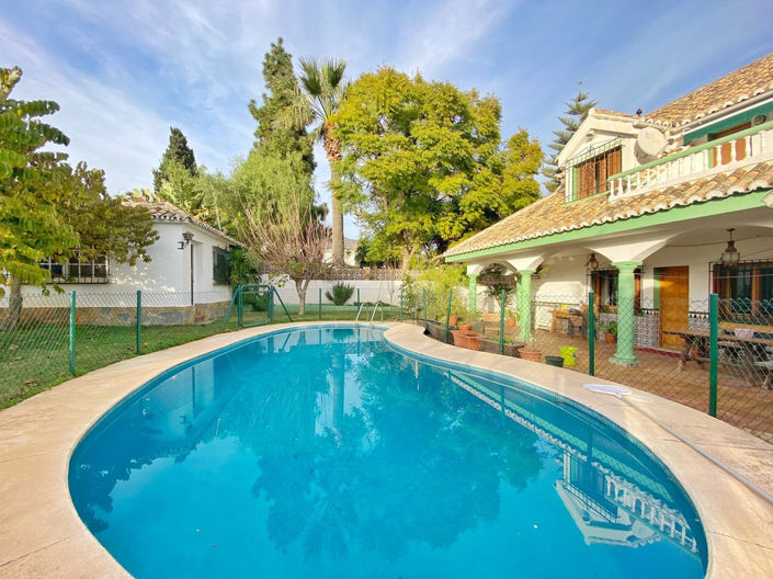 Image No.1-5 Bed Villa for sale