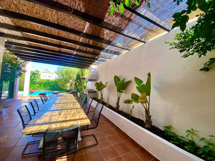 Image No.7-Villa de 6 chambres à vendre à Nueva Andalucia