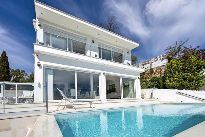 Image No.1-4 Bed Villa for sale