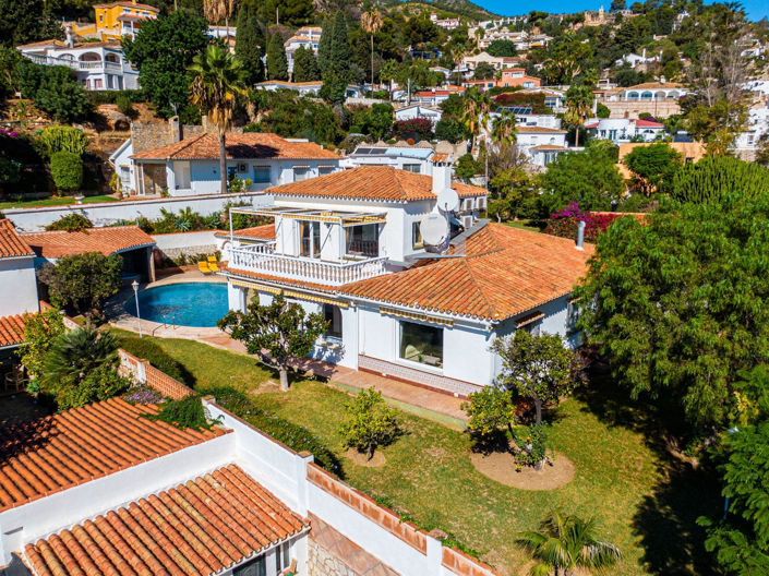 Image No.1-4 Bed Villa for sale