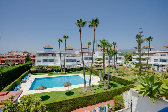 Image No.1-Maison de ville de 5 chambres à vendre à Estepona