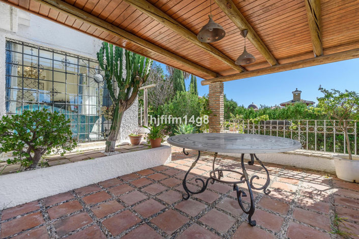 Image No.10-5 Bed Villa for sale