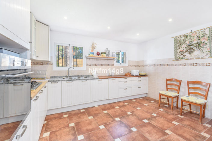 Image No.18-5 Bed Villa for sale