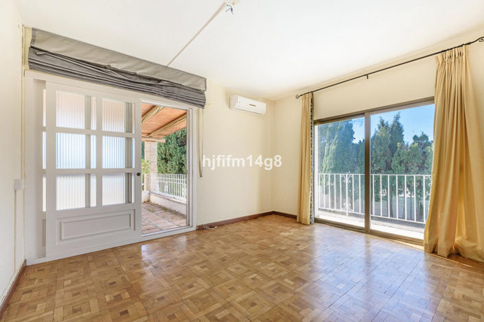 Image No.20-5 Bed Villa for sale