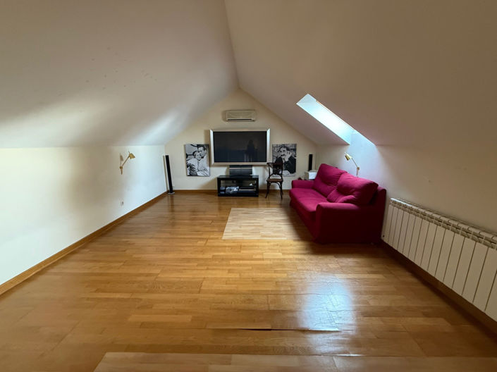 Image No.6-5 Bed Villa for sale