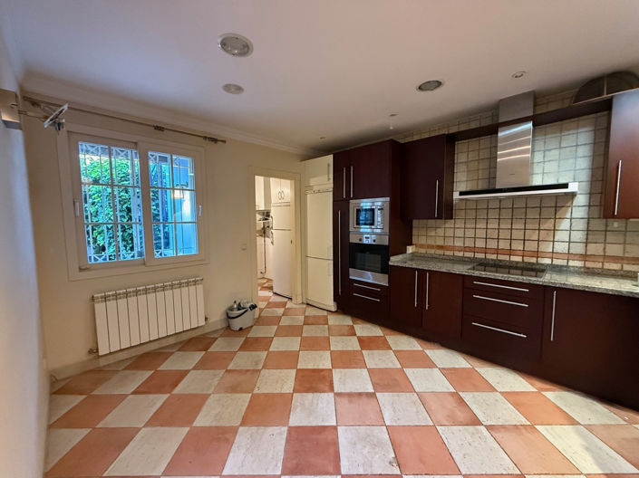 Image No.7-5 Bed Villa for sale