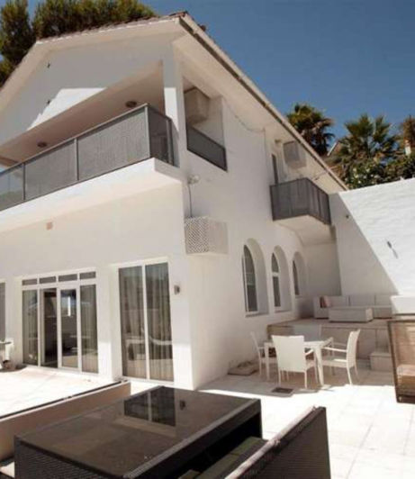 Image No.1-Villa de 4 chambres à vendre à Nueva Andalucia