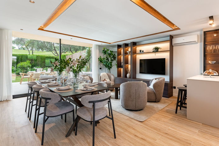 Image No.14-4 Bed Townhouse for sale