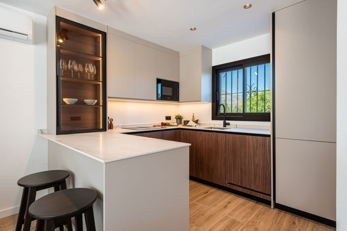 Image No.16-4 Bed Townhouse for sale