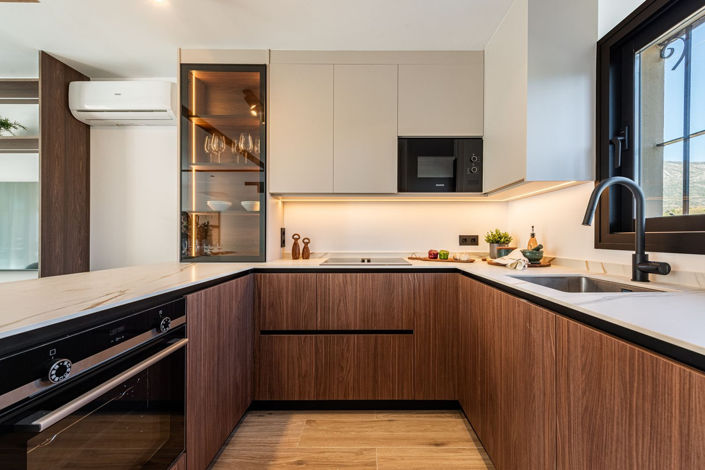 Image No.17-4 Bed Townhouse for sale