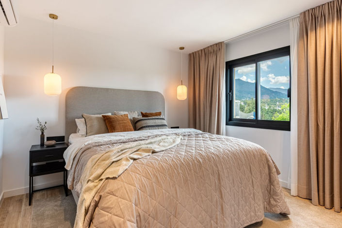 Image No.21-4 Bed Townhouse for sale