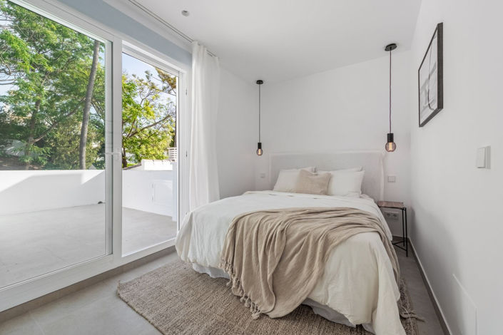 Image No.12-3 Bed Townhouse for sale