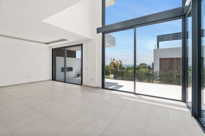 Image No.4-5 Bed Townhouse for sale