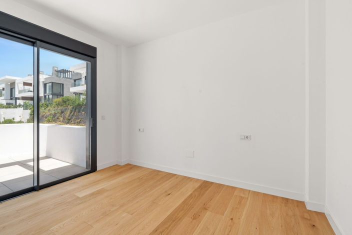 Image No.9-5 Bed Townhouse for sale