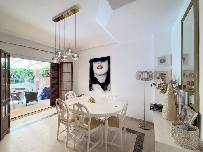 Image No.14-3 Bed Townhouse for sale